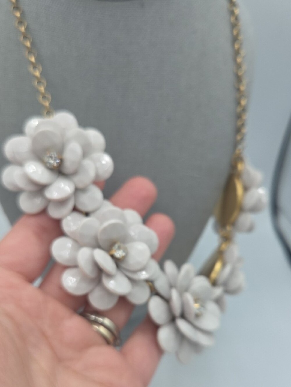 5 for $25! J. Crew Floral Statement Necklace Light Gray - Picture 3 of 6